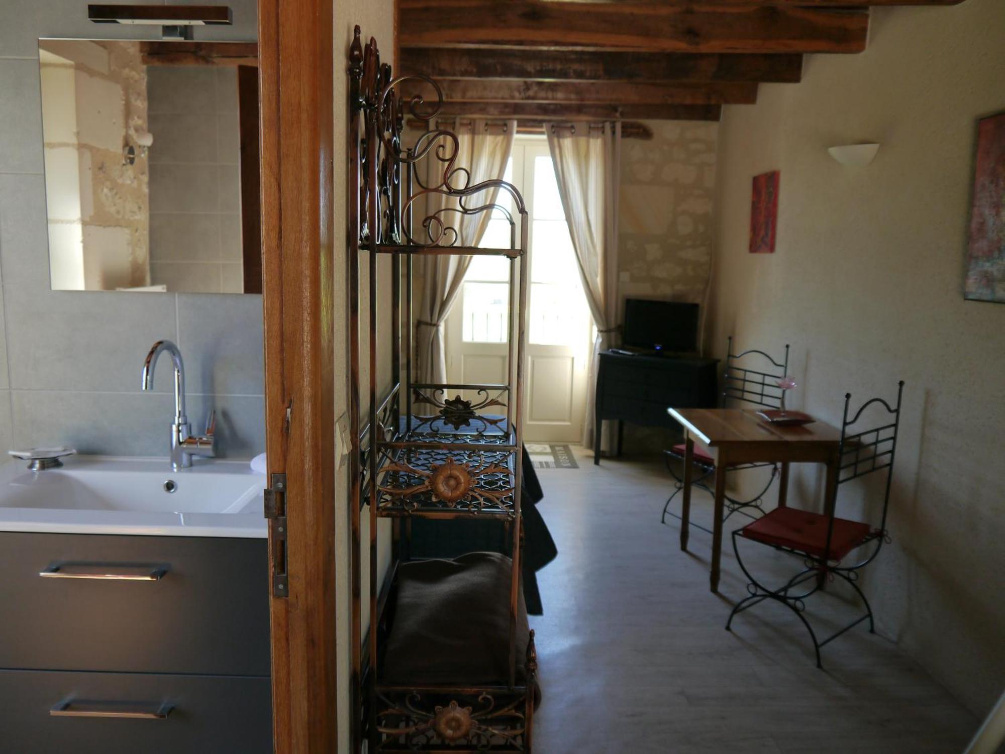 Logis Auberge De Crissay Εξωτερικό φωτογραφία